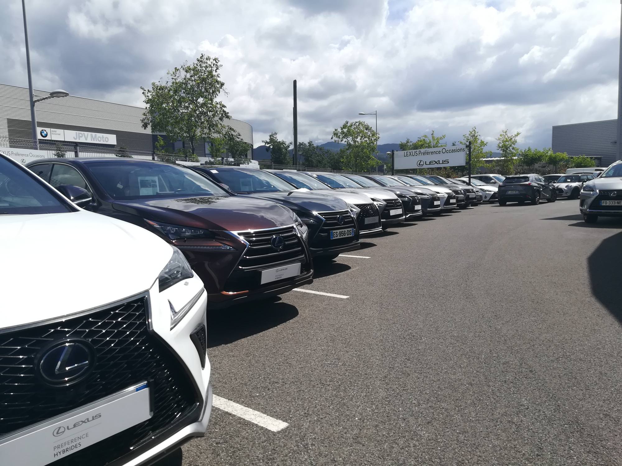 Mitsubishi à Cannes